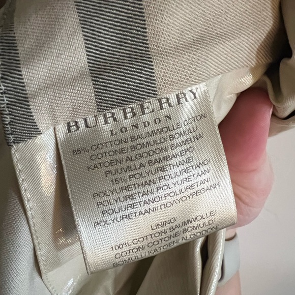 Burberry beige slick raincoat Size 6 - Picture 10 of 13